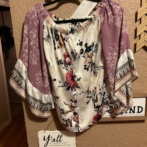 White House Black Market Satin Floral Off The Shoulder Blouse Size XS - Picture 2 of 2